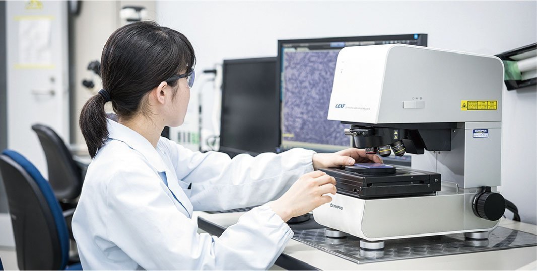 機能材料事業の研究の様子です。
